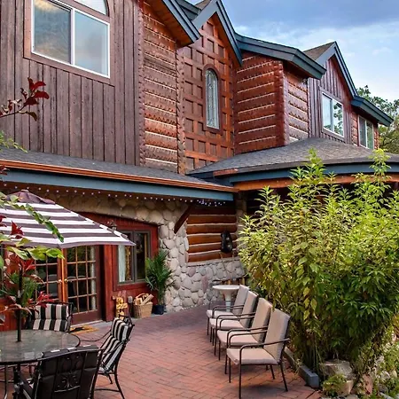 Million Dollar Castle Walk to downtown Glenwood and HotSprings Hotel
